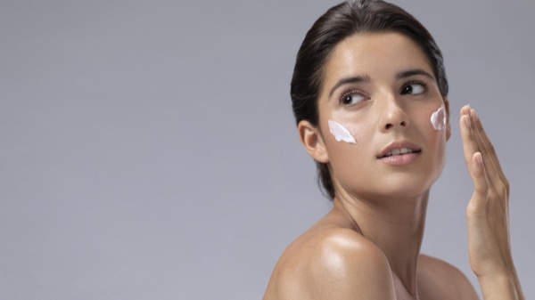 Guía para aplicar el protector solar en la cara - Nezeni Cosmetics