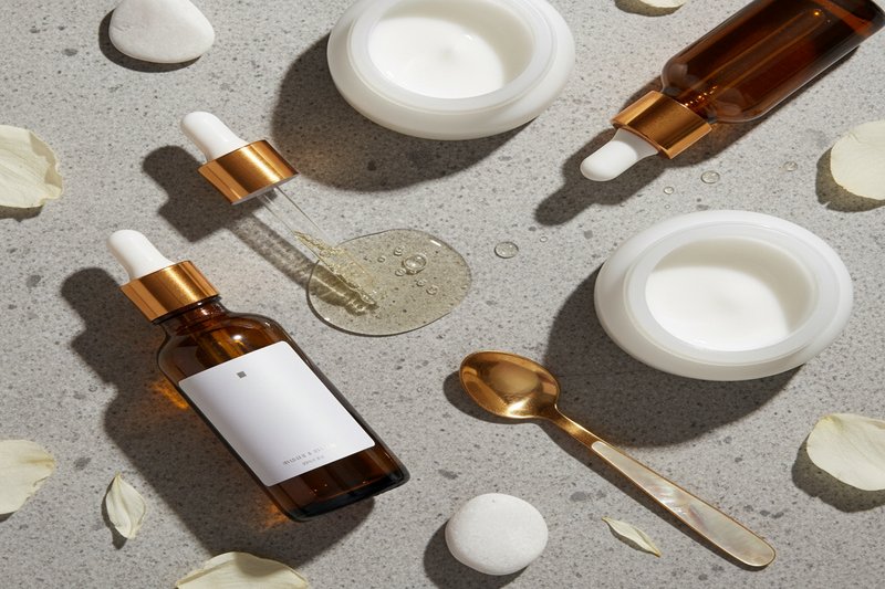 Imagen ilustrativa: Rutina antiedad completa con serums